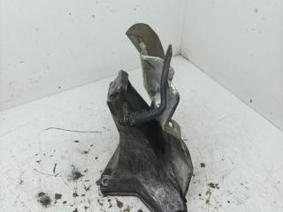 кронштейн двигателя Audi A4 B6 2002, 2.0 л., ALT, бензин, МКПП, седан, 8E0199308A