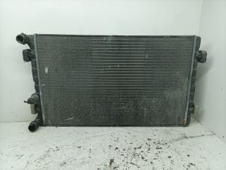 радиатор (основной) Volkswagen Golf 4 поколение 2002, 1.6 л., BCB, бензин, МКПП, хетчбэк 5 дв.