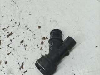 фланец (тройник) системы охлаждения Volkswagen Golf 4 поколение 2002, 1.6 л., BCB, бензин, МКПП, хетчбэк 5 дв., 1J0121619A