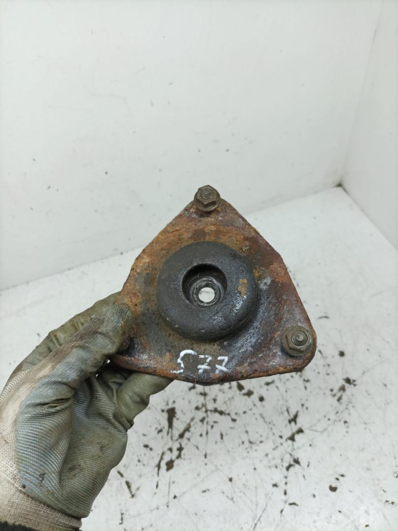 опора амортизатора верхняя (чашка) Mitsubishi Lancer 9 поколение 2004, 2.0 л., 4G94, бензин, МКПП, седан - фото №1