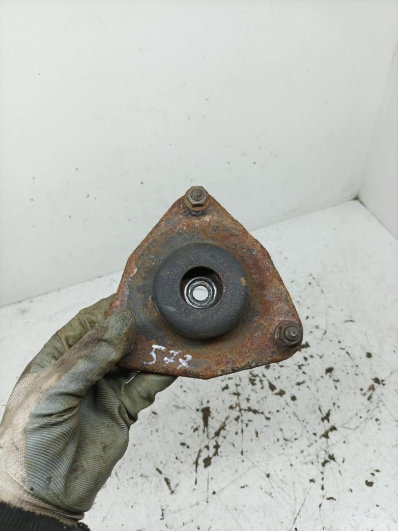 опора амортизатора верхняя (чашка) Mitsubishi Lancer 9 поколение 2004, 2.0 л., 4G94, бензин, МКПП, седан - фото №1