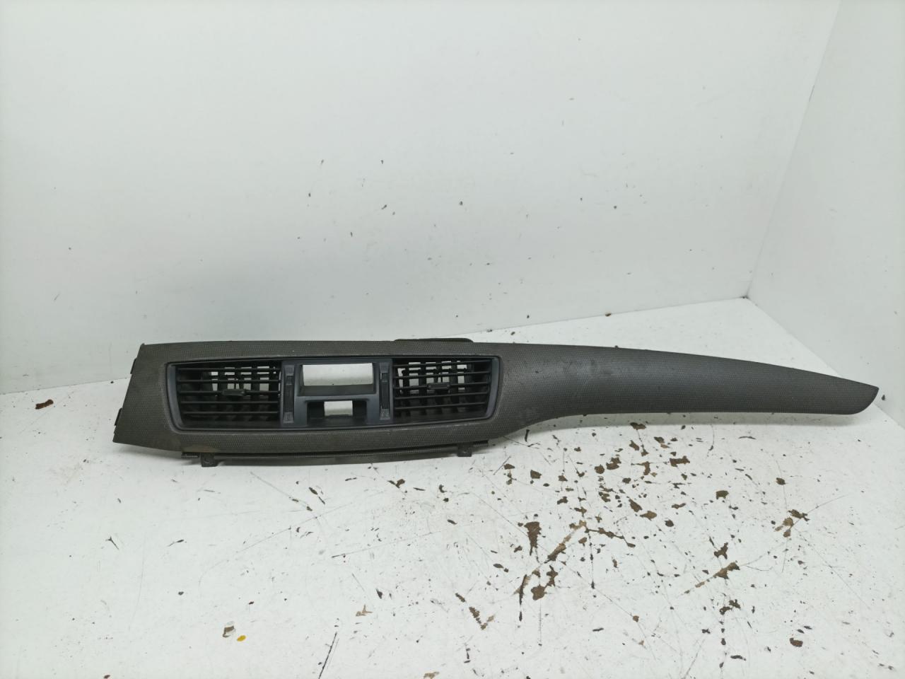 дефлектор обдува салона Mitsubishi Lancer 9 поколение 2004, 2.0 л., 4G94, бензин, МКПП, седан - фото №1