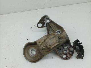 крепление стабилизатора / втулки стабилизатора Audi A4 B5 1995, 1.8 л., ADR, бензин, МКПП, седан, 4B0199352B