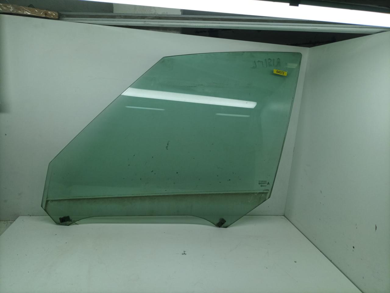 стекло двери передней левой Citroen C4 Grand Picasso 1 поколение 2008, 2.0 л., RHJ (DW10BTED4), дизель, робот, минивэн - фото №1