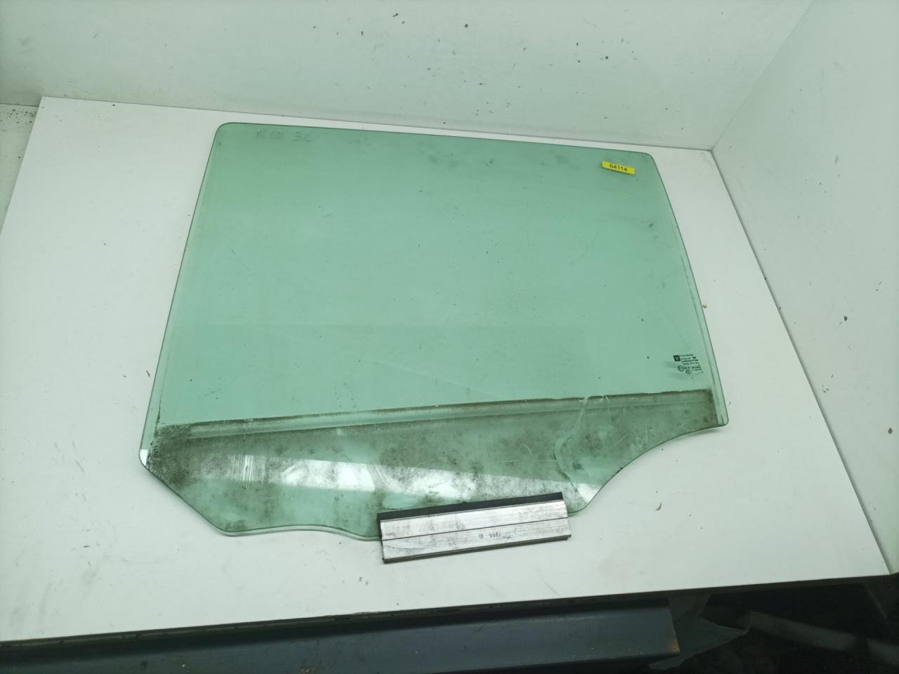 стекло двери задней левой Opel Zafira 2 поколение (B) 2006, 1.6 л., Z 16 YNG, бензин, МКПП, минивэн - фото №1