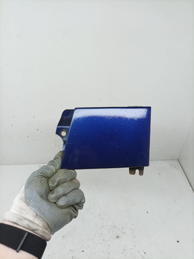 ус под фонарь правый Daihatsu Gran Move 1 поколение 1999, 1.6 л., HD-E, бензин, МКПП, минивэн - фото №1