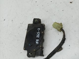 замок двери передней правой SsangYong Musso 1 поколение 1998, 2.9 л., MB-OM 662, дизель, МКПП, внедорожник 5 дв.