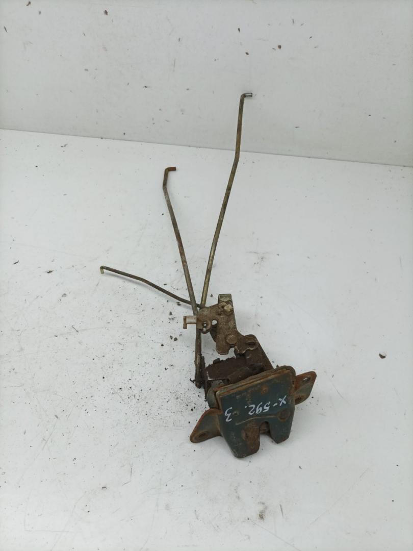 замок багажника SsangYong Musso 1 поколение 1998, 2.9 л., MB-OM 662, дизель, МКПП, внедорожник 5 дв. - фото №1