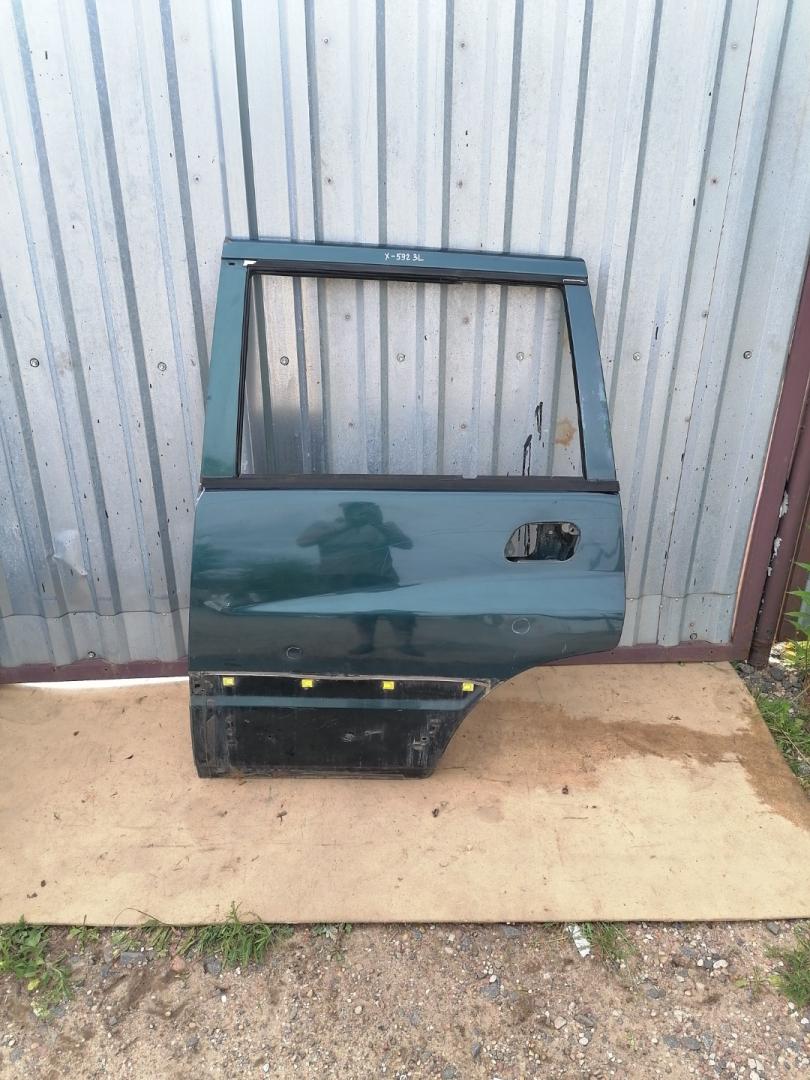 дверь задняя левая SsangYong Musso 1 поколение 1998, 2.9 л., MB-OM 662, дизель, МКПП, внедорожник 5 дв. - фото №1