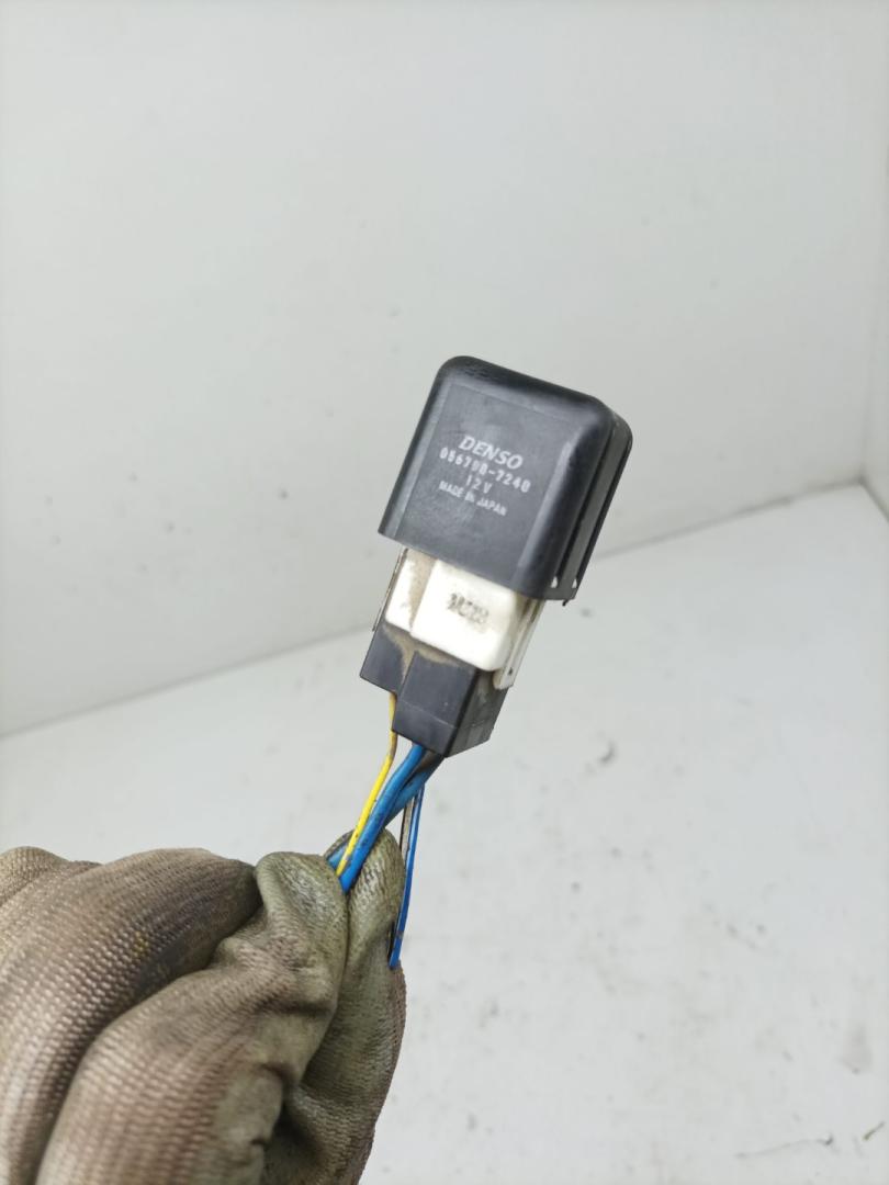 реле (прочие) Daihatsu Gran Move 1 поколение 1999, 1.6 л., HD-E, бензин, МКПП, минивэн, 056700-7240 - фото №1