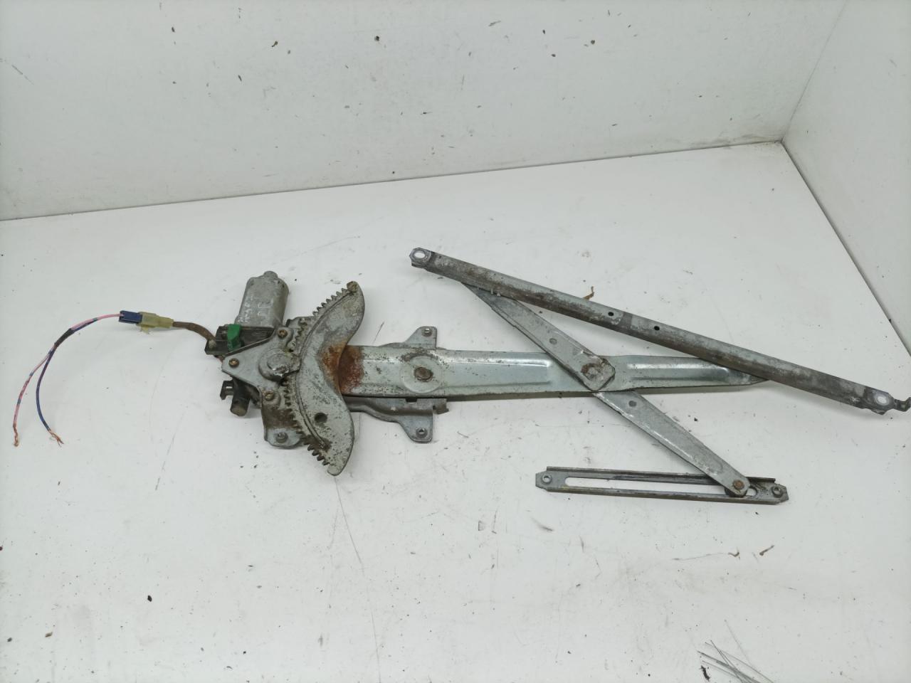 стеклоподъемник электрический передний правый Daihatsu Gran Move 1 поколение 1999, 1.6 л., HD-E, бензин, МКПП, минивэн - фото №1