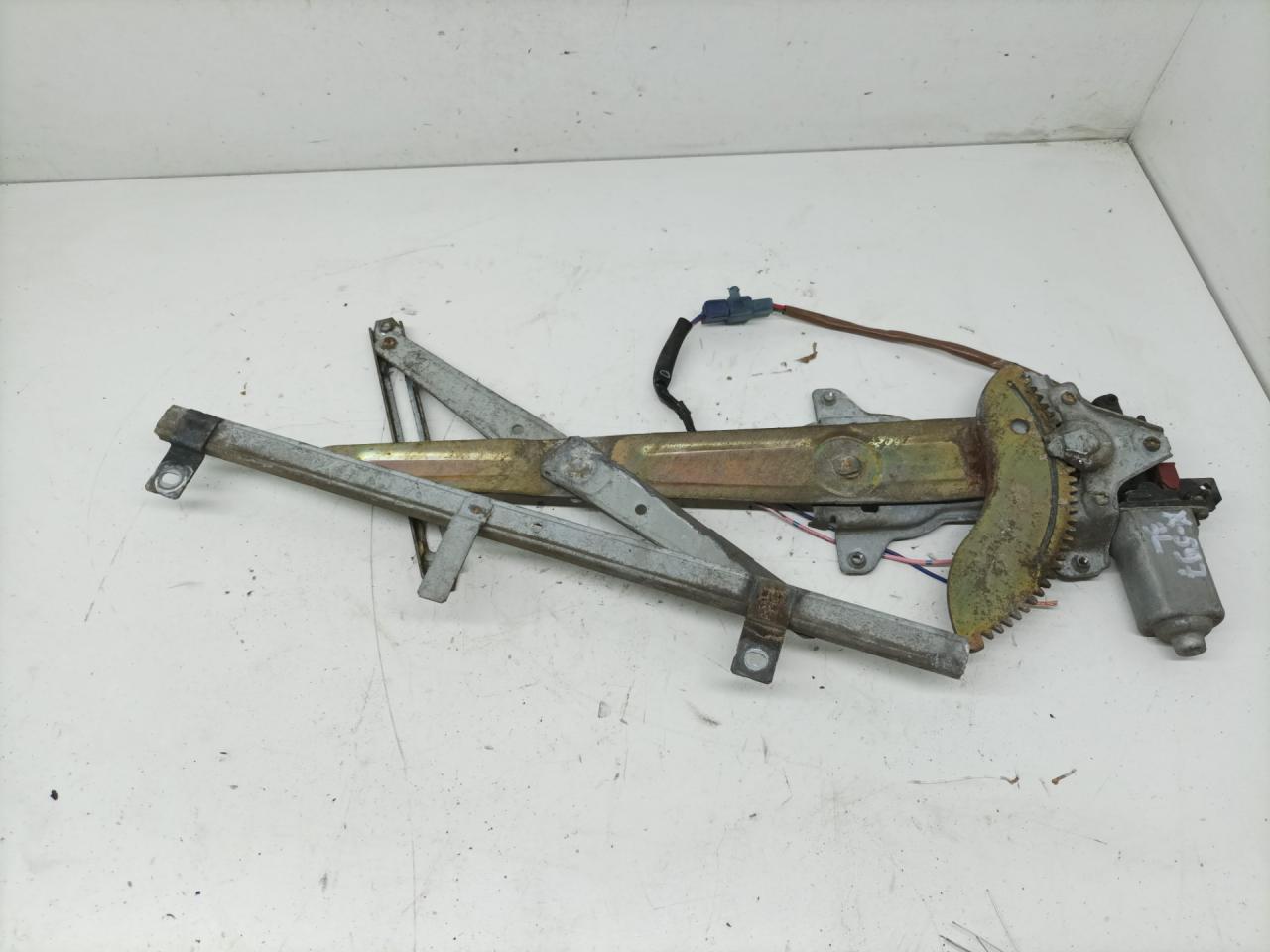 стеклоподъемник электрический задний левый Daihatsu Gran Move 1 поколение 1999, 1.6 л., HD-E, бензин, МКПП, минивэн - фото №1