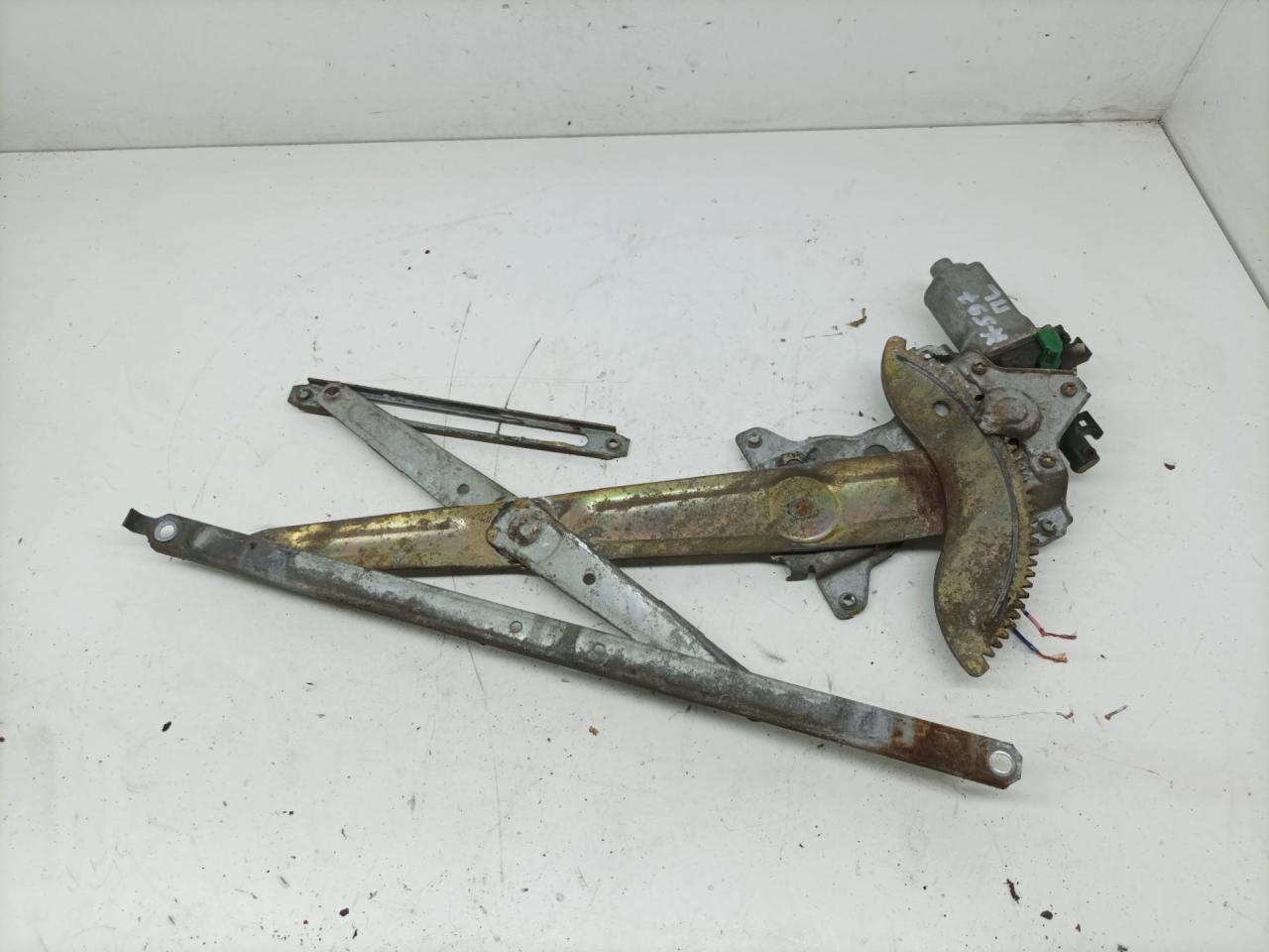 стеклоподъемник электрический передний левый Daihatsu Gran Move 1 поколение 1999, 1.6 л., HD-E, бензин, МКПП, минивэн - фото №1