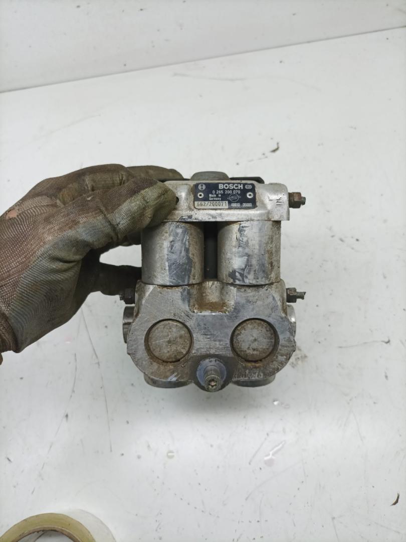 блок ABS SsangYong Musso 1 поколение 1998, 2.9 л., MB-OM 662, дизель, МКПП, внедорожник 5 дв., 0265200070 - фото №1