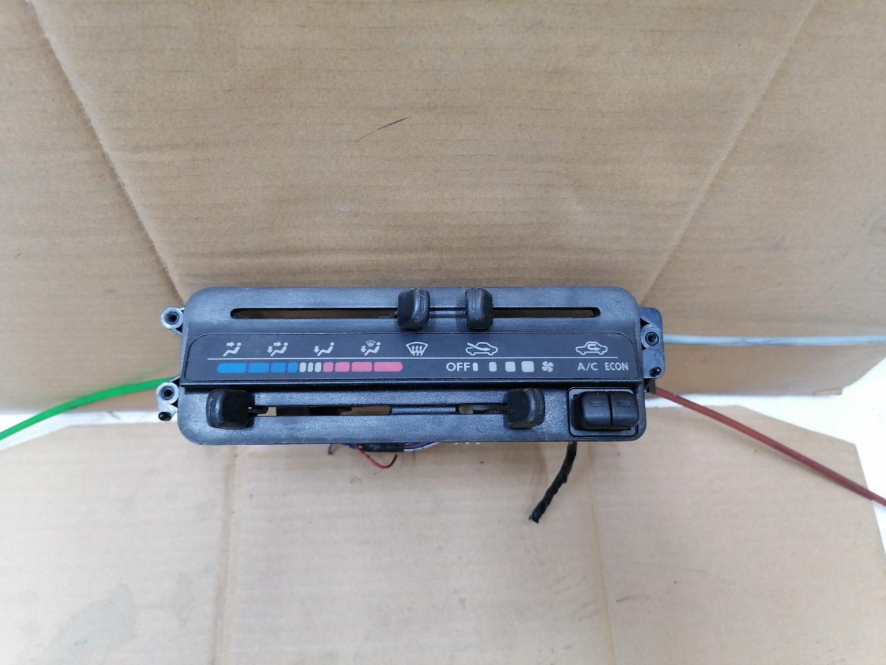 блок управления печки / климат-контроля Daihatsu Gran Move 1 поколение 1999, 1.6 л., HD-E, бензин, МКПП, минивэн - фото №1