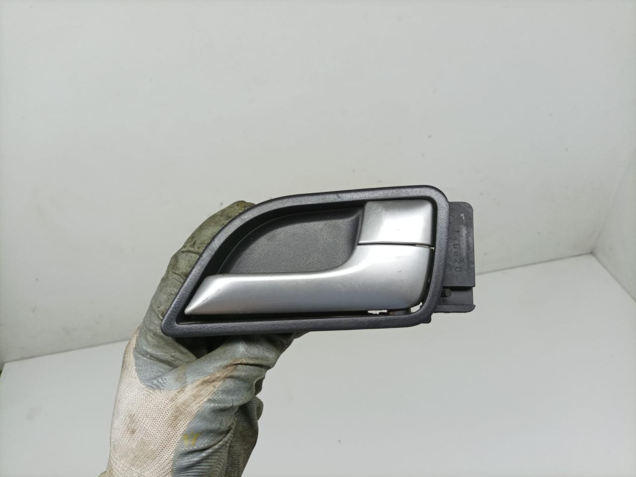 ручка внутренняя передняя правая Kia Rio 3 поколение 2014, 1.6 л., G4FC, бензин, АКПП, седан - фото №1