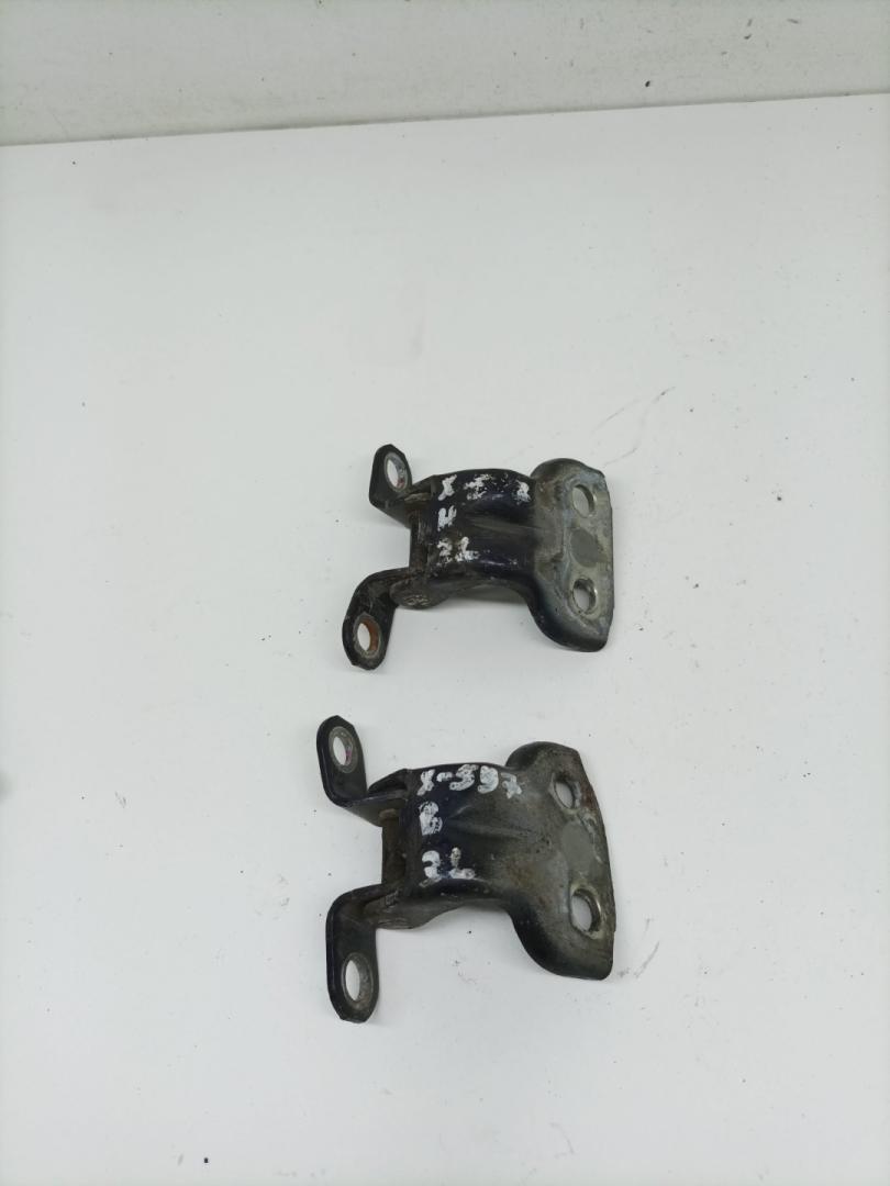 петля двери Daihatsu Gran Move 1 поколение 1999, 1.6 л., HD-E, бензин, МКПП, минивэн - фото №1