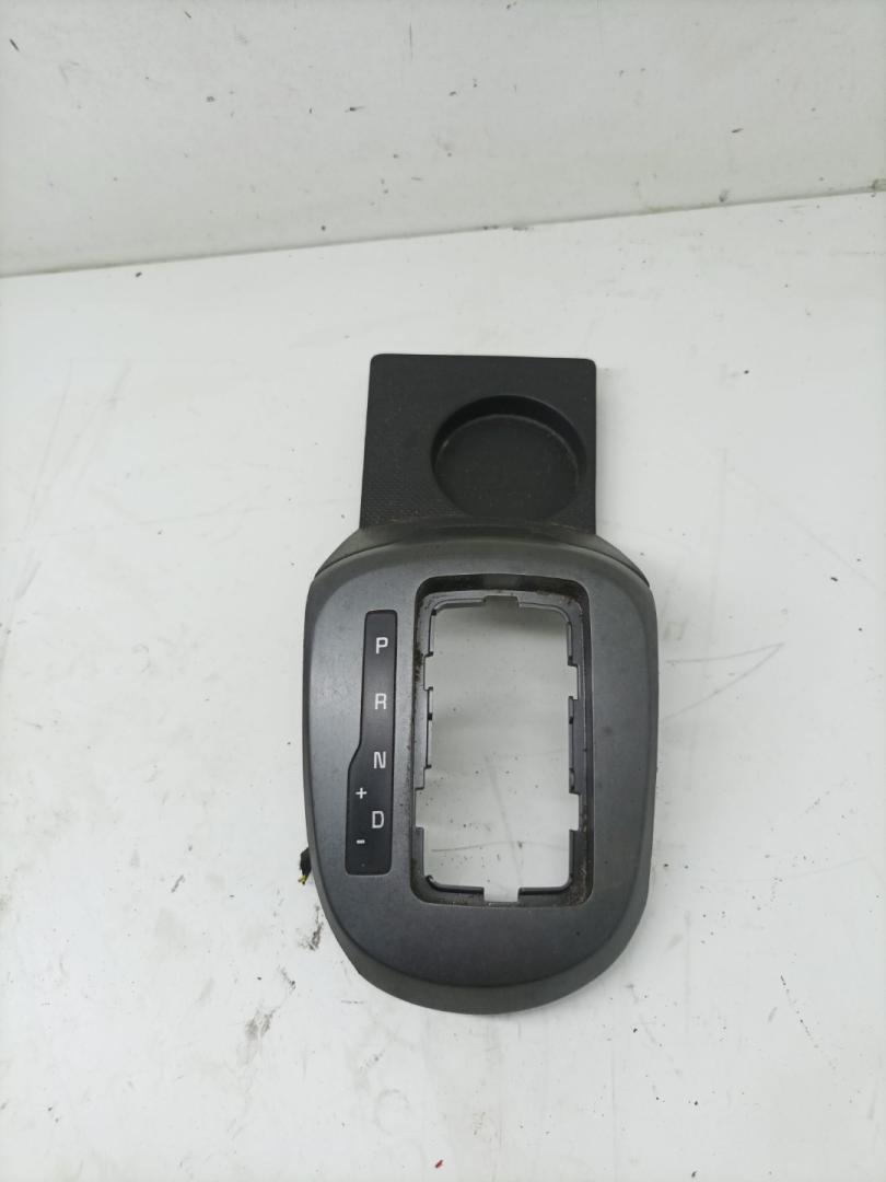 рамка обрамление кулисы Kia Rio 3 поколение 2014, 1.6 л., G4FC, бензин, АКПП, седан - фото №1