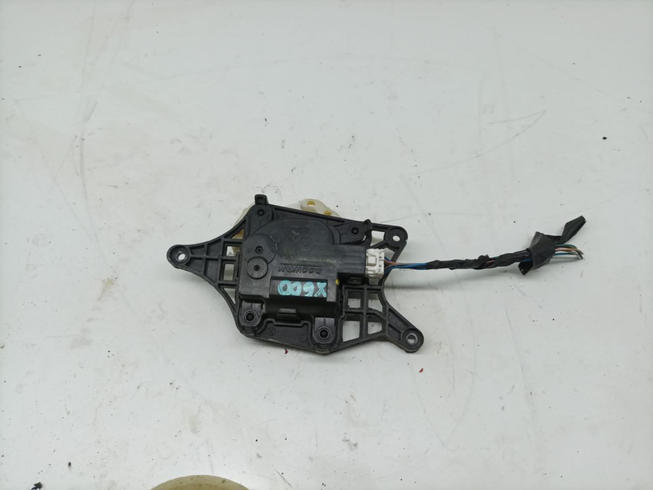 моторчик заслонки печки Kia Rio 3 поколение 2014, 1.6 л., G4FC, бензин, АКПП, седан - фото №1