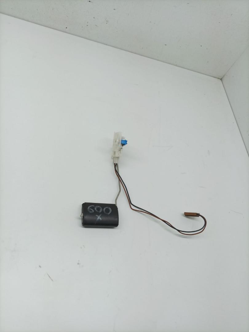 датчик уровня топлива Kia Rio 3 поколение 2014, 1.6 л., G4FC, бензин, АКПП, седан - фото №1