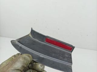 ус под фонарь левый Volkswagen Passat B6 2008, 2.0 л., CBAB, дизель, МКПП, универсал, полный привод, 3C9945311A