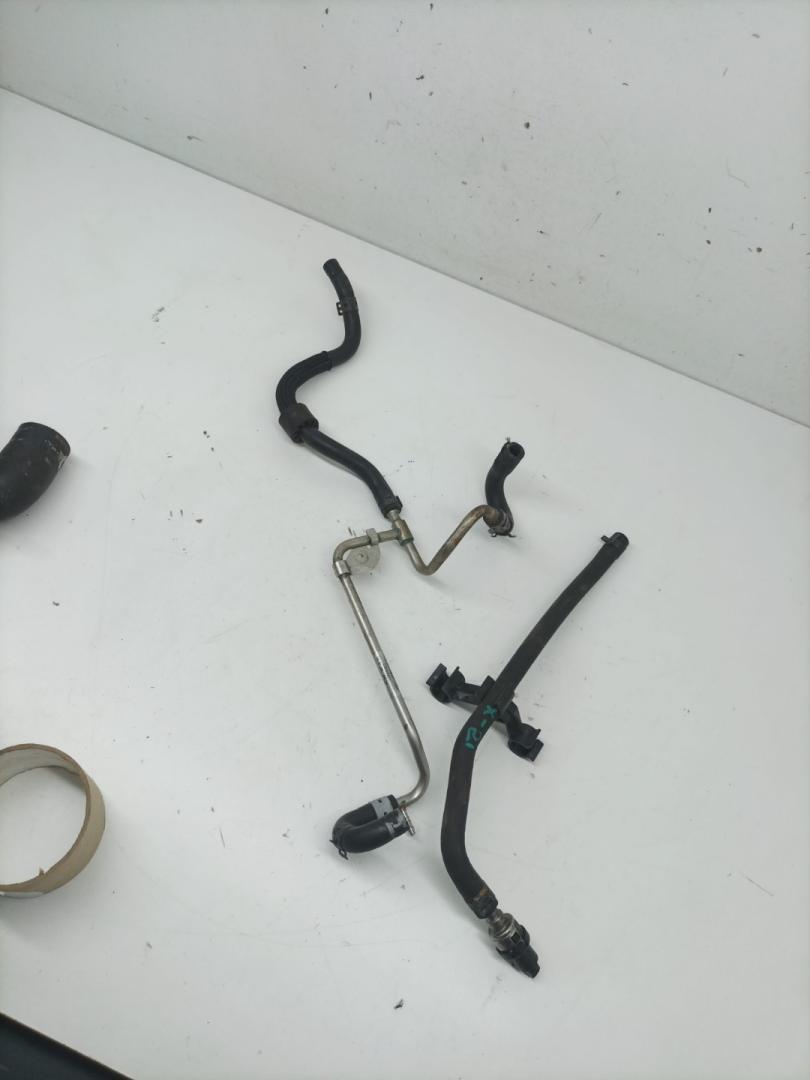 трубка топливная Volkswagen Passat B6 2008, 2.0 л., CBAB, дизель, МКПП, универсал, полный привод, 03L201360F - фото №1