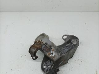 крепление стабилизатора / втулки стабилизатора Audi A4 B5 1997, 1.9 л., AFN, дизель, АКПП, универсал, 4B0199352A