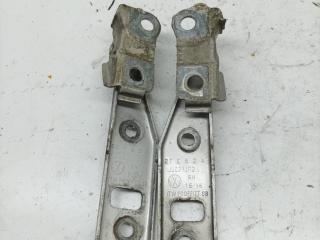 петля капота Volkswagen Bora 1 поколение 1998, 1.9 л., TDi, ALH, дизель, МКПП, седан