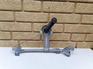 стеклоподъемник задний левый Opel Astra H 2005, 1.8 л., Z 18 XE, бензин, МКПП, универсал, 13100420LH