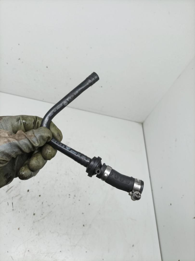 трубка вакуумная Volkswagen Bora 1 поколение 1998, 1.9 л., TDi, ALH, дизель, МКПП, седан - фото №1