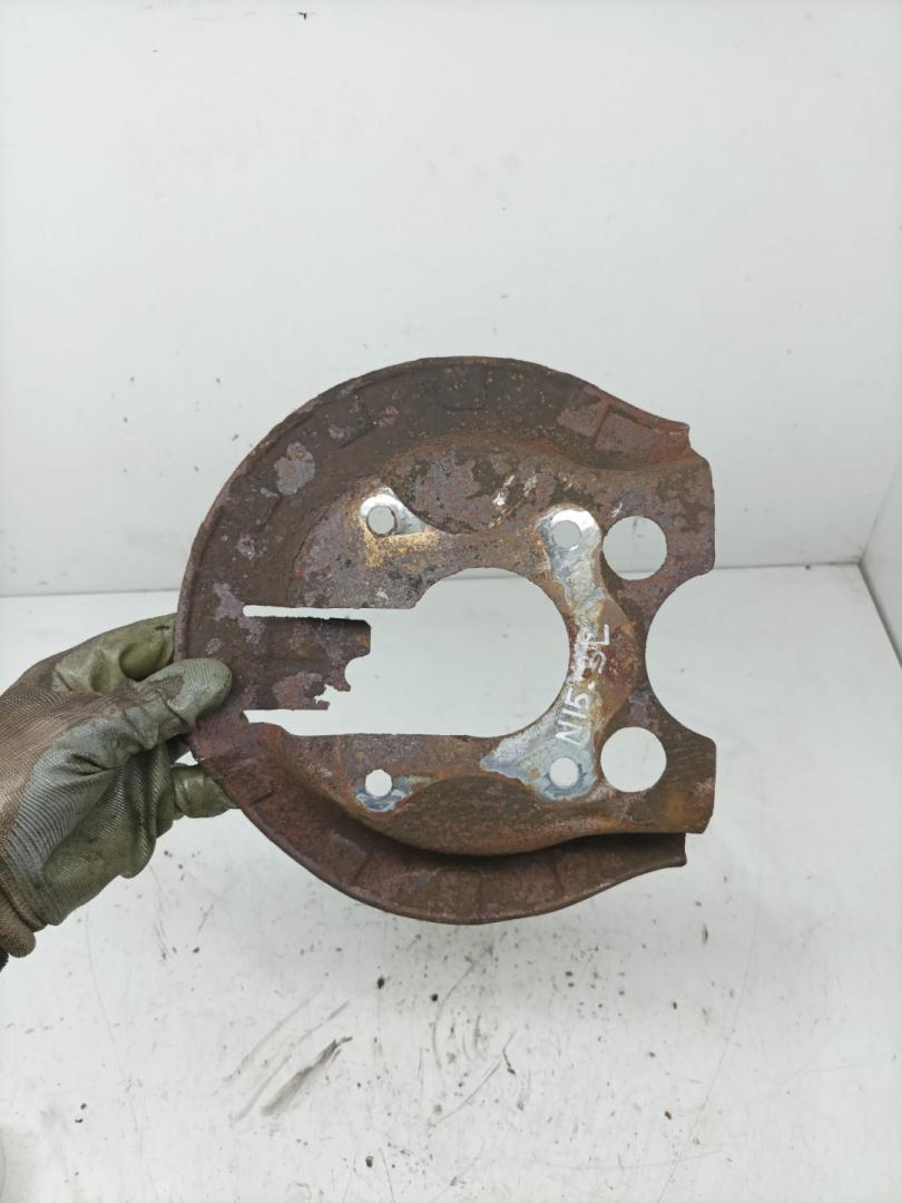 защитный кожух тормозного механизма Peugeot 307 1 поколение 2003, 1.4 л., 8HZ (DV4TD), дизель, МКПП, хетчбэк 5 дв. - фото №1