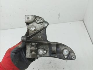 кронштейн генератора Peugeot 307 1 поколение 2003, 1.4 л., 8HZ (DV4TD), дизель, МКПП, хетчбэк 5 дв., 9641715480