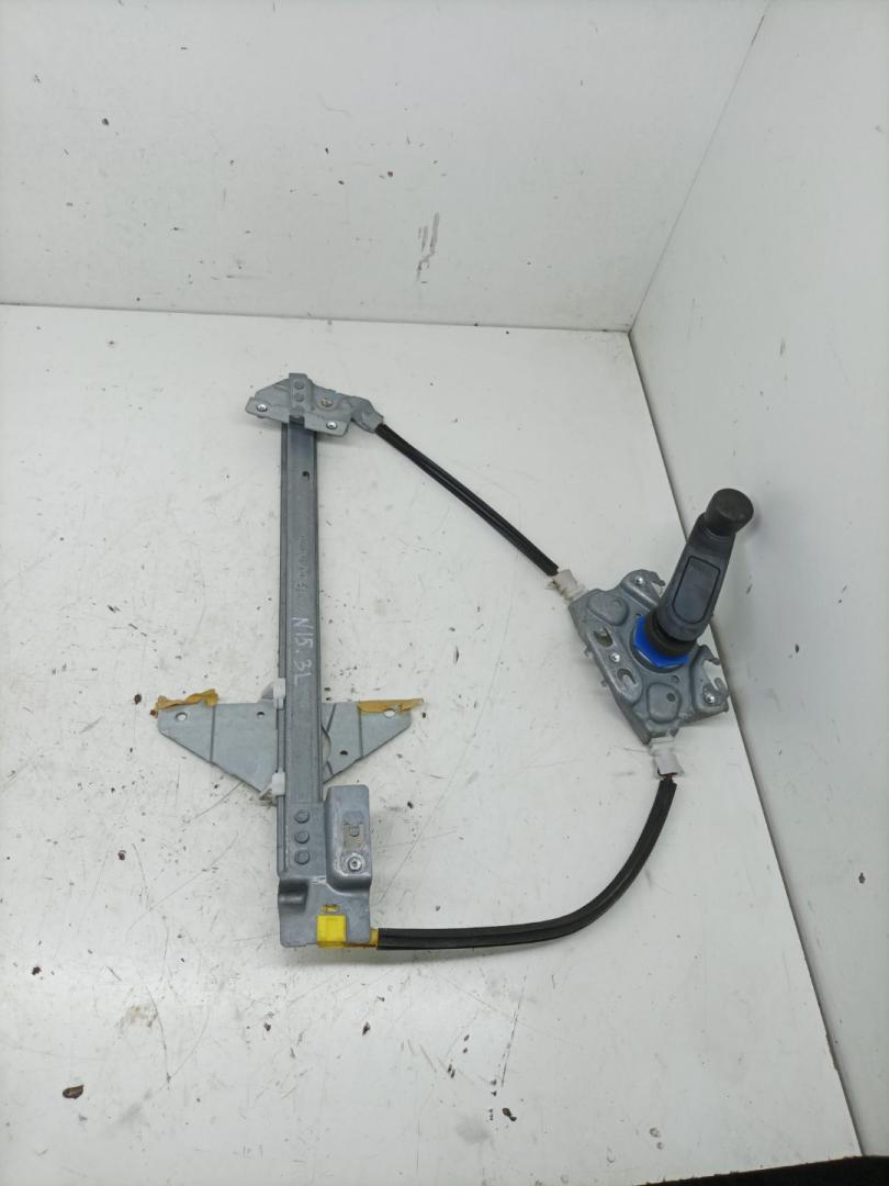 стеклоподъемник задний левый Peugeot 307 1 поколение 2003, 1.4 л., 8HZ (DV4TD), дизель, МКПП, хетчбэк 5 дв. - фото №1