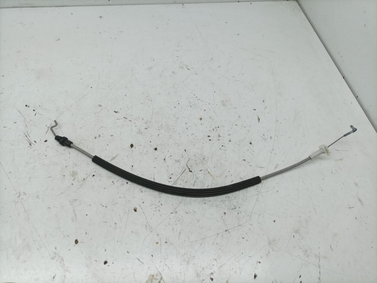 трос двери Peugeot 307 1 поколение 2003, 1.4 л., 8HZ (DV4TD), дизель, МКПП, хетчбэк 5 дв. - фото №1