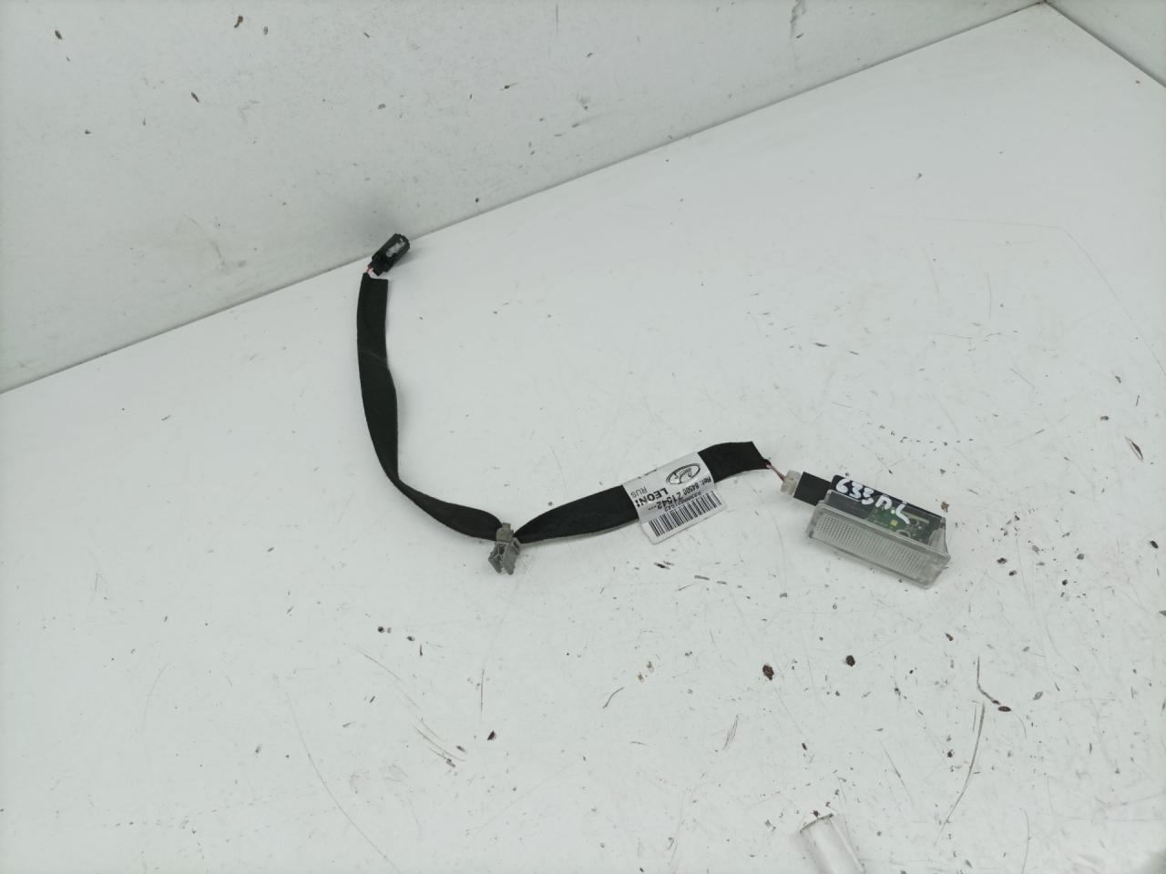 подсветка двери передней левой Lada XRAY 1 поколение 2020, 1.8 л., бензин, МКПП, хетчбэк 5 дв., 8450040346 - фото №1