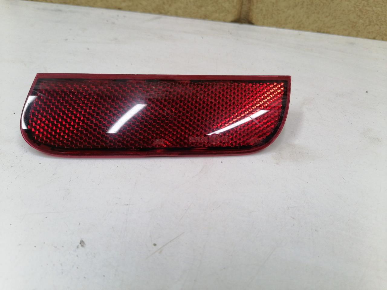 отражатель левый Ford Focus 2 поколение 2006, 1.6 л., G8DB, дизель, МКПП, универсал, 2N11515C0 - фото №1