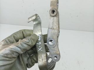 кронштейн двигателя Renault Logan 2 поколение [рестайлинг] 2019, 1.6 л., K7M 812, бензин, МКПП, седан, 64037R, 68872R