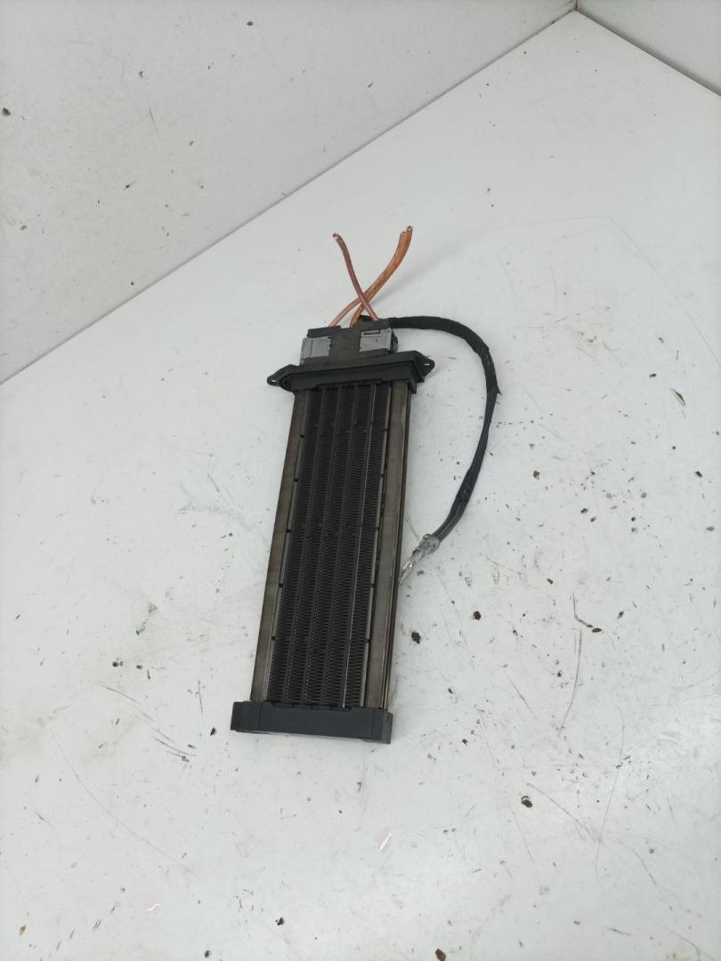 Электрический отопитель салона Renault Megane 2 поколение 2004, 1.9 л., дизель, МКПП, хетчбэк 5 дв., 664447A - фото №1