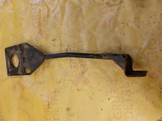 крепление ( кронштейн ) крыла MAN, 81612435419