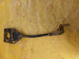 крепление ( кронштейн ) крыла MAN, 81612435418