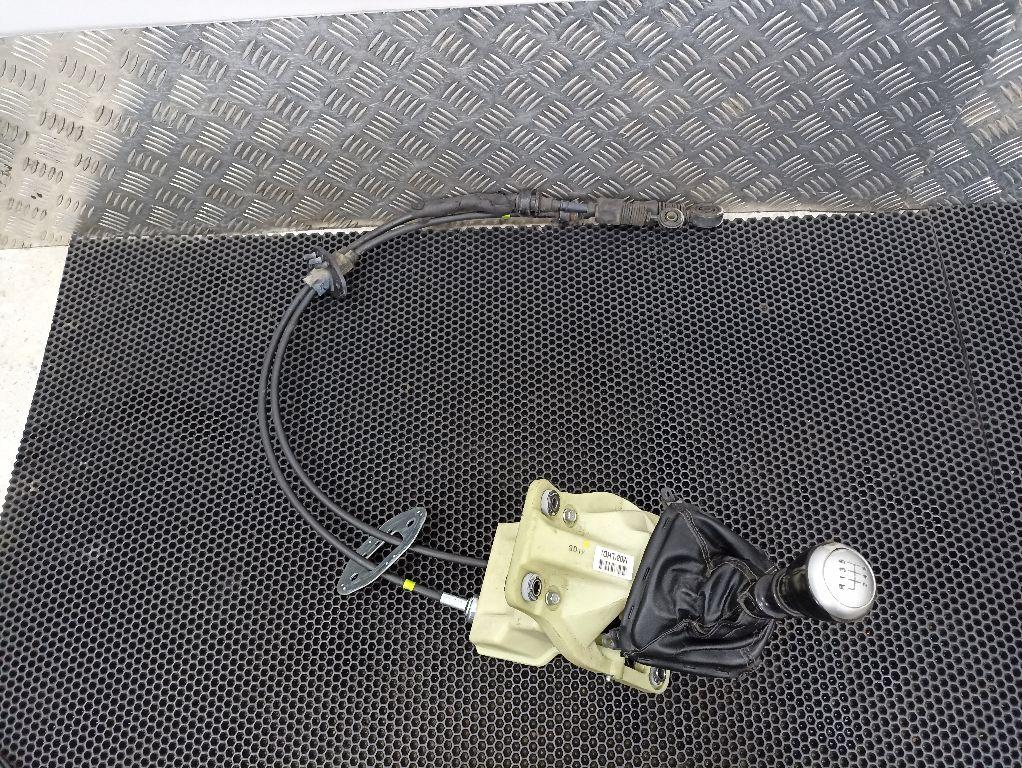 кулиса Hyundai Tucson 1 поколение 2006, 437302E300 - фото №1