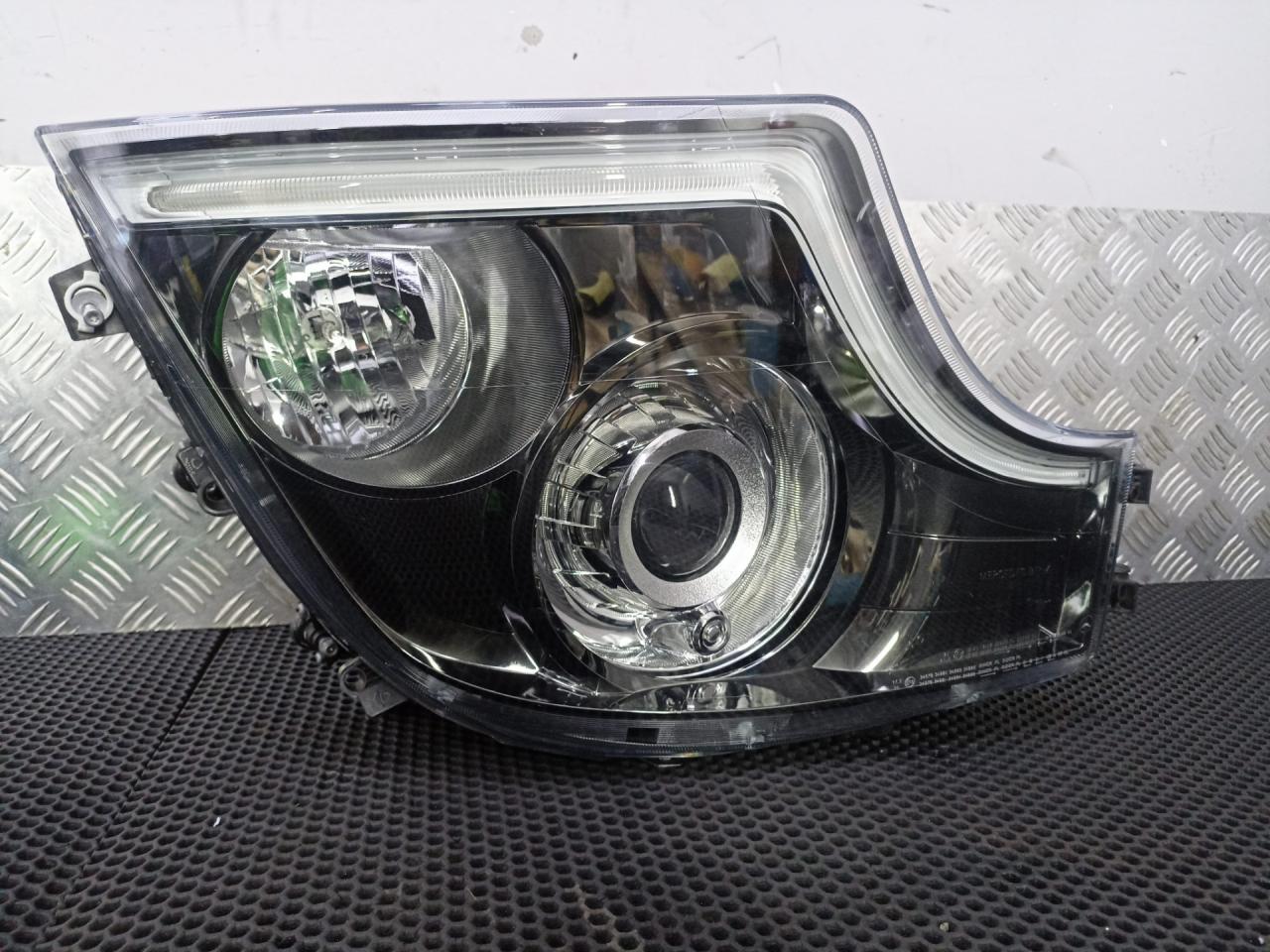 фара правая Mercedes-Benz Actros 4 поколение (MP4) 2021, A9618207139 - фото №1