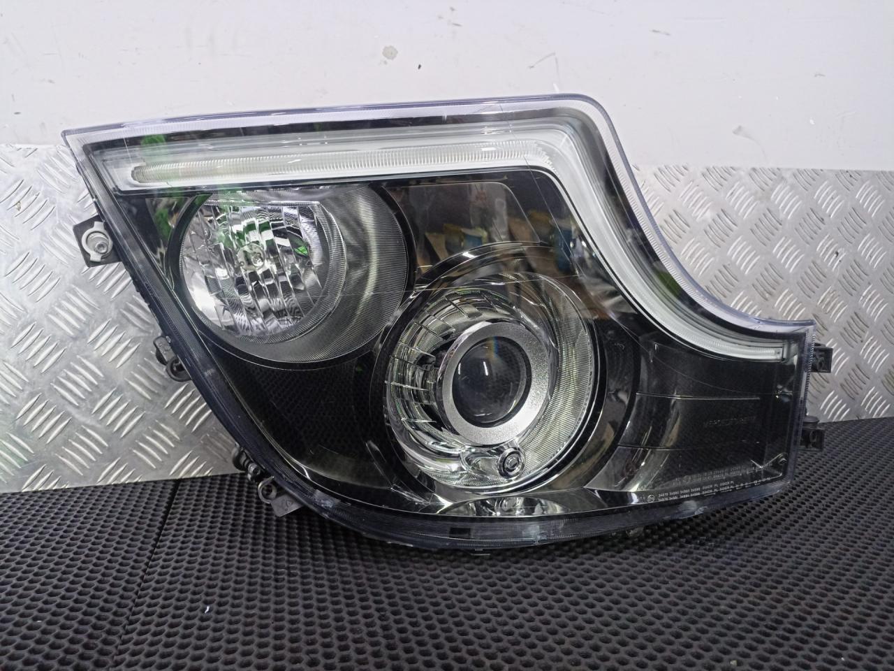 фара правая Mercedes-Benz Actros 4 поколение (MP4) 2021, A9618207139 - фото №1