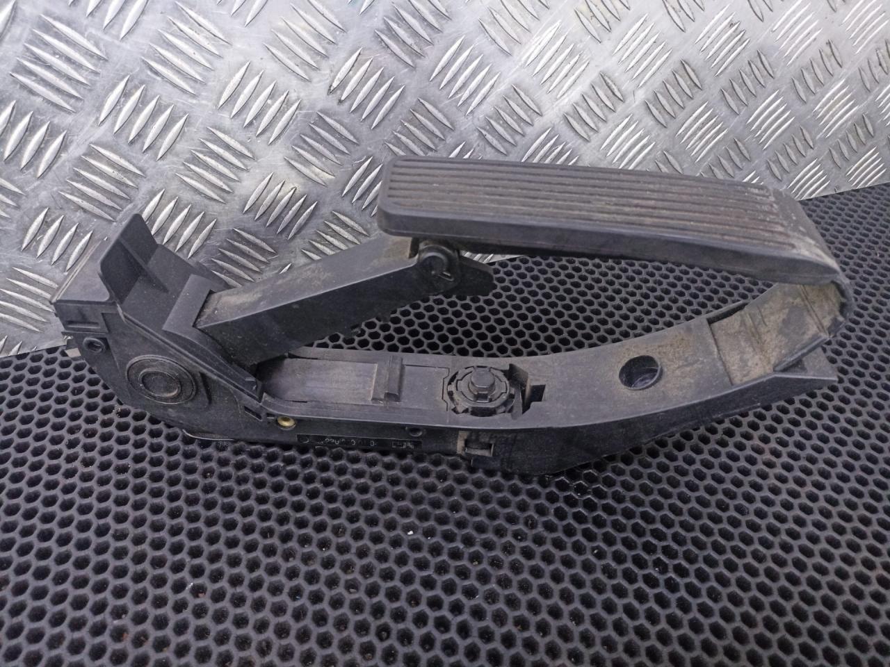 педаль Mercedes-Benz S-Класс W221 2007, A2113010001, A2203000104 - фото №1