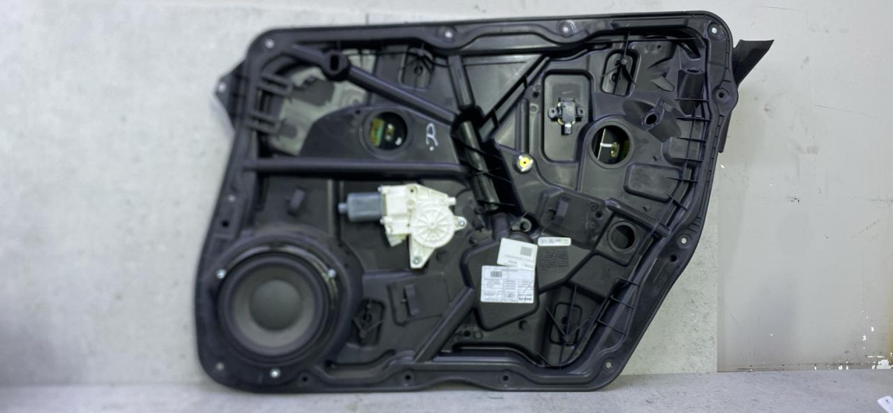 Панель двери внутренняя Mercedes-Benz GLE W166 (2015 - 2018), 924702-109 - фото №1