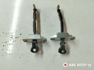 ограничитель открывания двери Toyota RAV4 3 поколение (XA30) [рестайлинг] 2010, 2.2 л., 2AD-FTV, дизель, МКПП, внедорожник 5 дв.