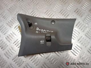 кнопка стеклоподъемника двери Chrysler Grand Voyager 3 поколение 1998, 4635434, 1106BG936, 685468, 685469