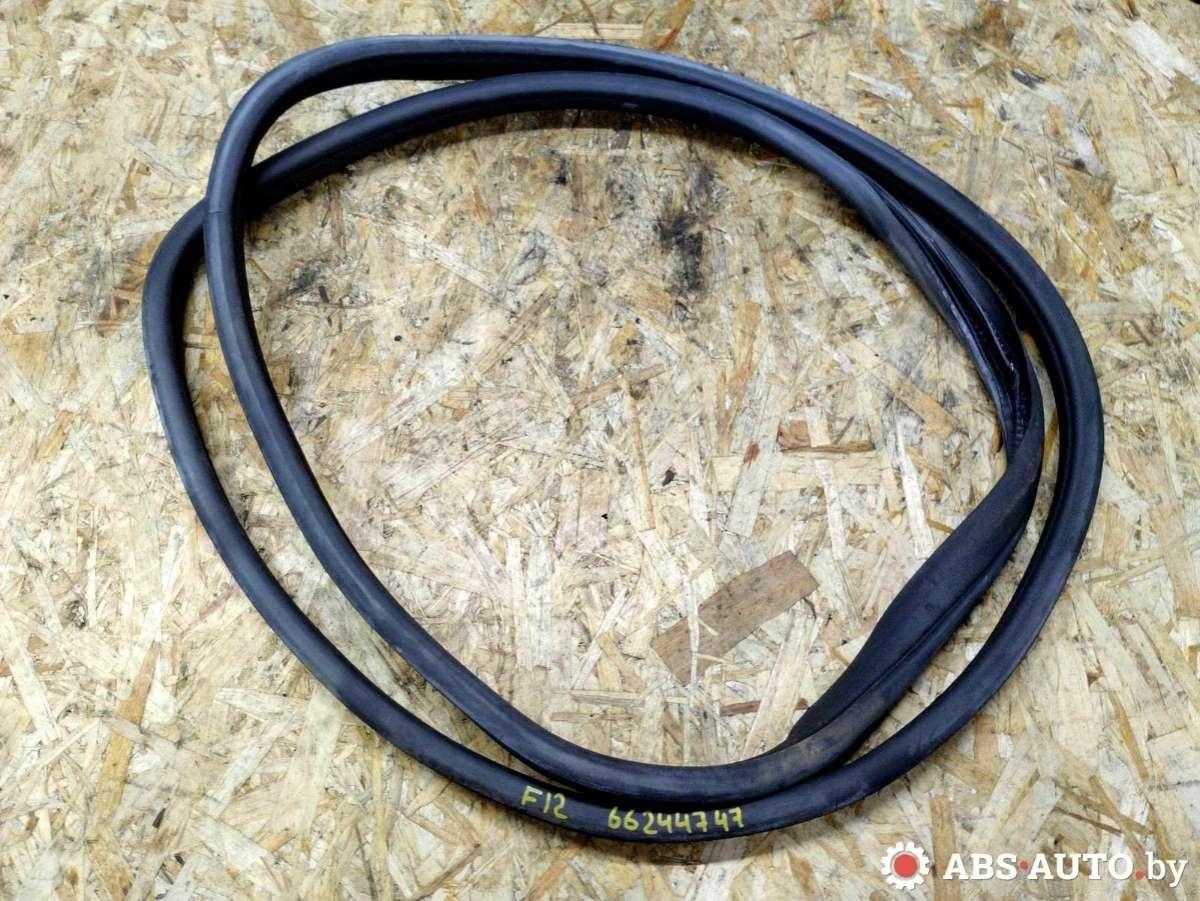 уплотнитель двери Mercedes-Benz M-Класс W164 2008, 3.0 л., OM642 DE30LA, дизель, АКПП, хетчбэк 5 дв., A1646900076, 1646900076 - фото №1