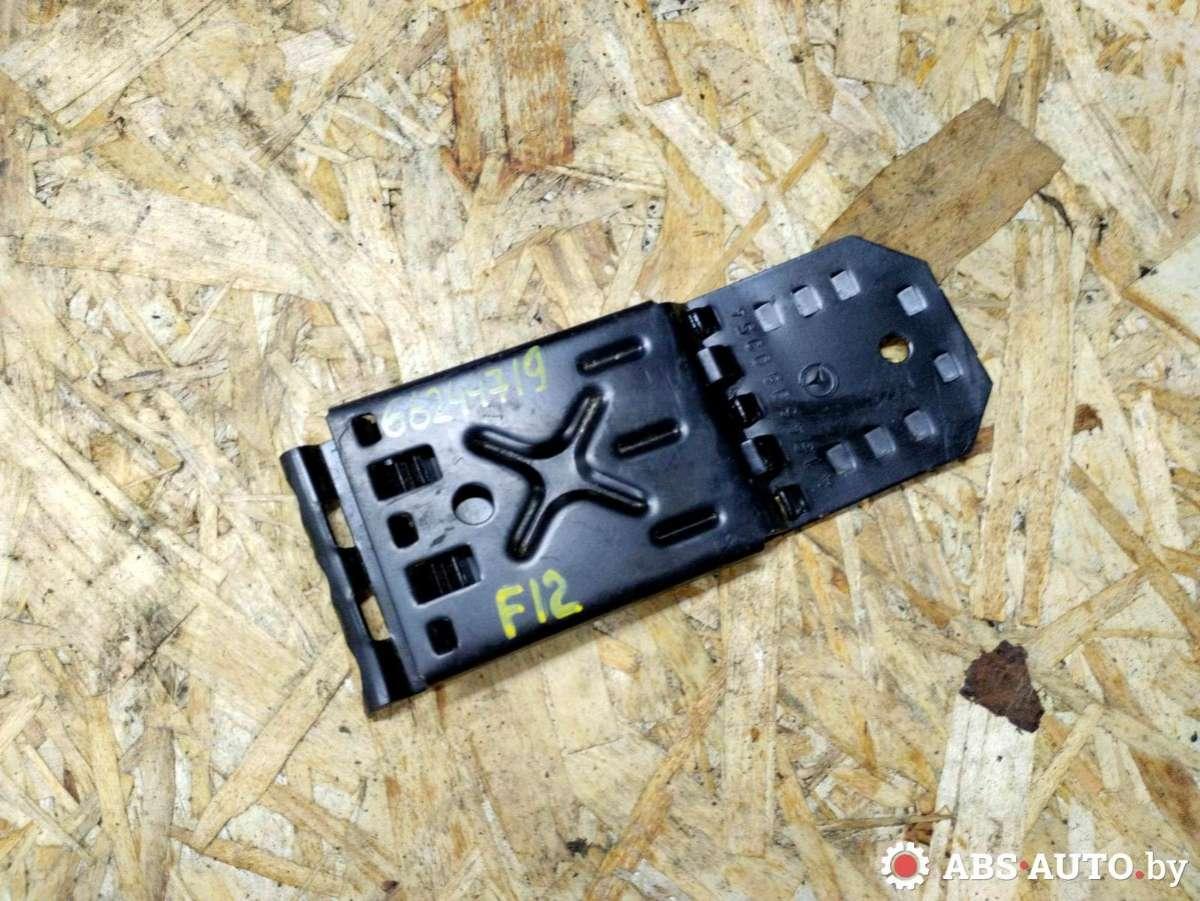 Противооткатный упор Mercedes-Benz M-Класс W164 2008, 3.0 л., OM642 DE30LA, дизель, АКПП, хетчбэк 5 дв., A1648990054, 1648990054 - фото №1