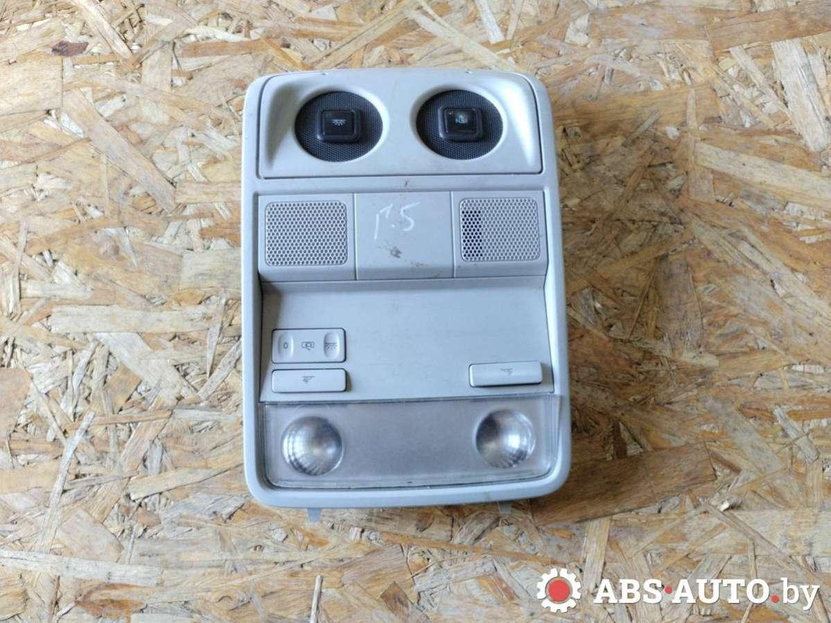 фонарь салона (плафон) Volkswagen Golf 5 поколение 2008, 1K0867489, 1K0868837E, 1K0947133D, 1K0947133 - фото №1